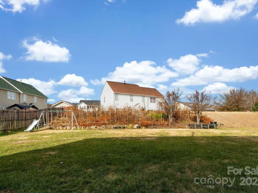 7027 Napton Court, Charlotte, NC 28213.  MLS# CAR4315072, YatesRealty ID 2417. 