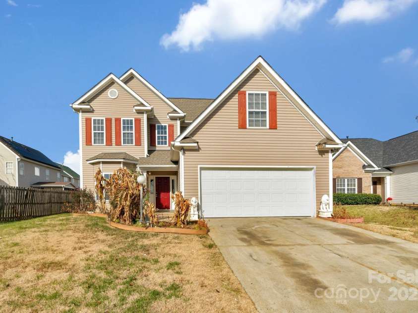 7027 Napton Court, Charlotte, NC 28213.  MLS# CAR4315072, YatesRealty ID 2417. 