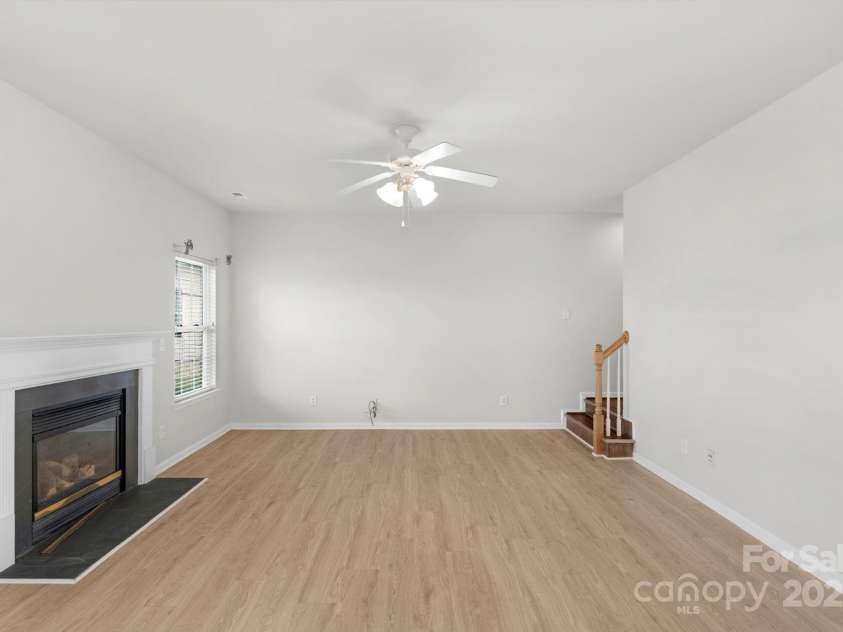 7027 Napton Court, Charlotte, NC 28213.  MLS# CAR4315072, YatesRealty ID 2417. 