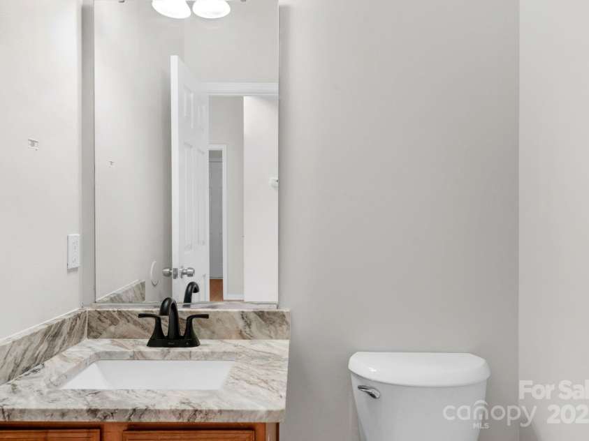 7027 Napton Court, Charlotte, NC 28213.  MLS# CAR4315072, YatesRealty ID 2417. 