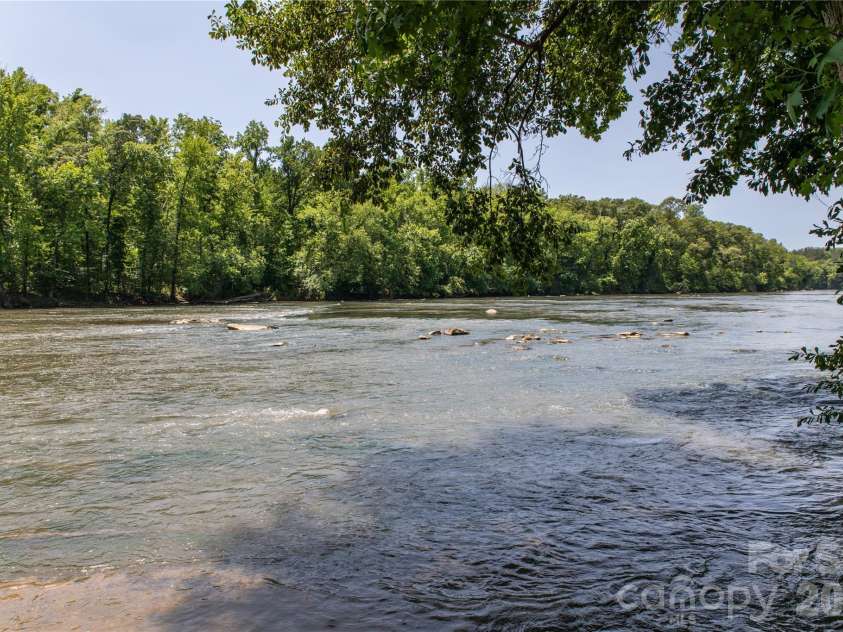 8031 Gulf Creek Road, Lancaster, SC 29720.  MLS# CAR4346761, YatesRealty ID 2417. Catawba River 