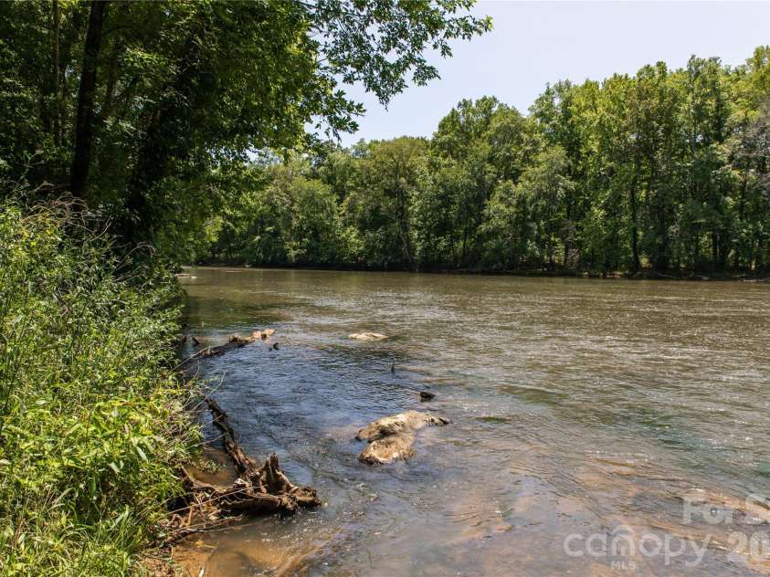 8031 Gulf Creek Road, Lancaster, SC 29720.  MLS# CAR4346761, YatesRealty ID 2417. Catawba River 