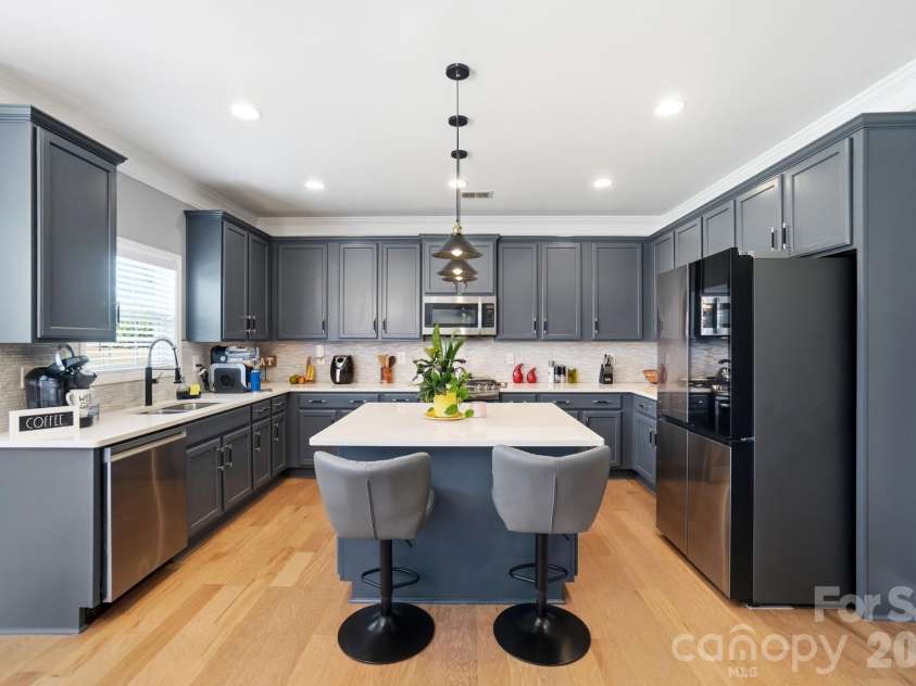 5305 Radcliffe Drive, Waxhaw, NC 28173.  MLS# CAR4382149, YatesRealty ID 24171. 