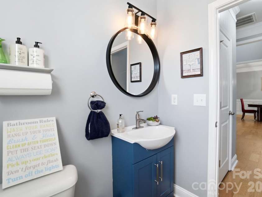 5305 Radcliffe Drive, Waxhaw, NC 28173.  MLS# CAR4382149, YatesRealty ID 24171. 
