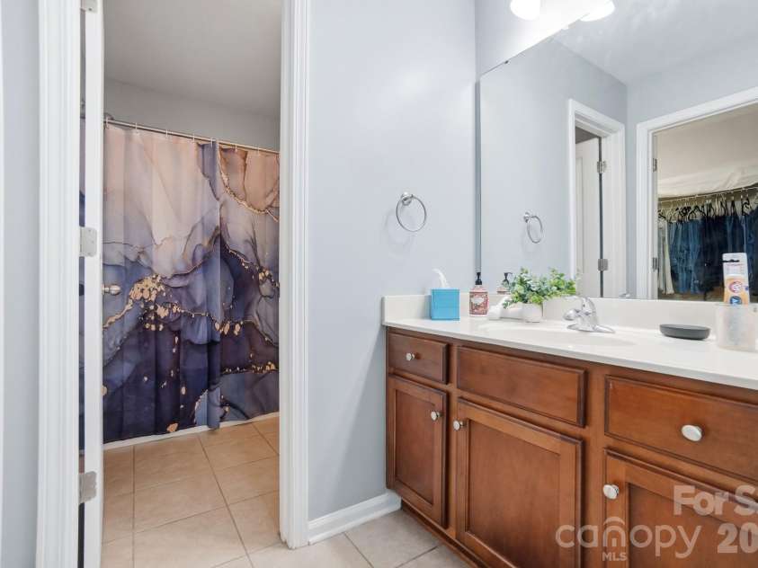 5305 Radcliffe Drive, Waxhaw, NC 28173.  MLS# CAR4382149, YatesRealty ID 24171. 