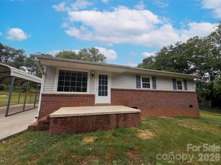 318 Mitchell Street, Belmont, NC 28012.  MLS# CAR4384963, YatesRealty ID 24172. 