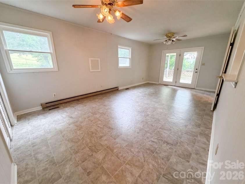 318 Mitchell Street, Belmont, NC 28012.  MLS# CAR4384963, YatesRealty ID 24172. 