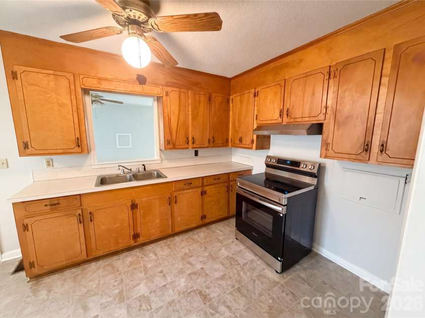 318 Mitchell Street, Belmont, NC 28012.  MLS# CAR4384963, YatesRealty ID 24172. 