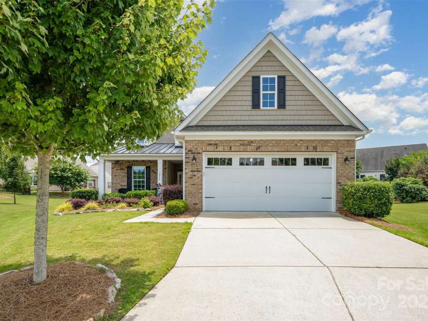 7015 Gracefield Lane, Fort Mill, SC 29707.  MLS# CAR4277442, YatesRealty ID 24172. 