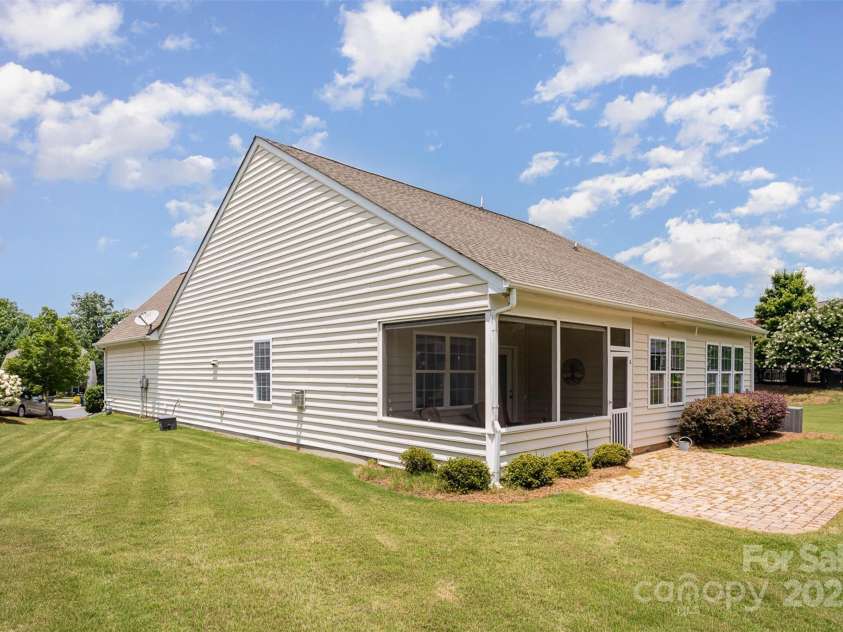 7015 Gracefield Lane, Fort Mill, SC 29707.  MLS# CAR4277442, YatesRealty ID 24172. 
