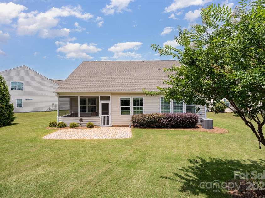 7015 Gracefield Lane, Fort Mill, SC 29707.  MLS# CAR4277442, YatesRealty ID 24172. 