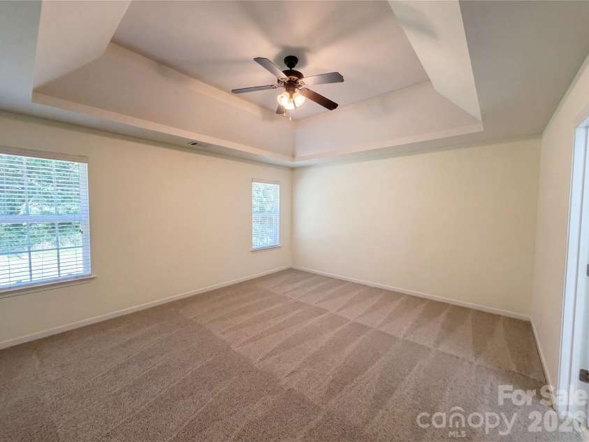 10050 Montrose Drive, Charlotte, NC 28269.  MLS# CAR4383800, YatesRealty ID 24173. 