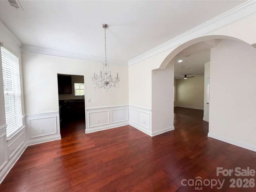 10050 Montrose Drive, Charlotte, NC 28269.  MLS# CAR4383800, YatesRealty ID 24173. 