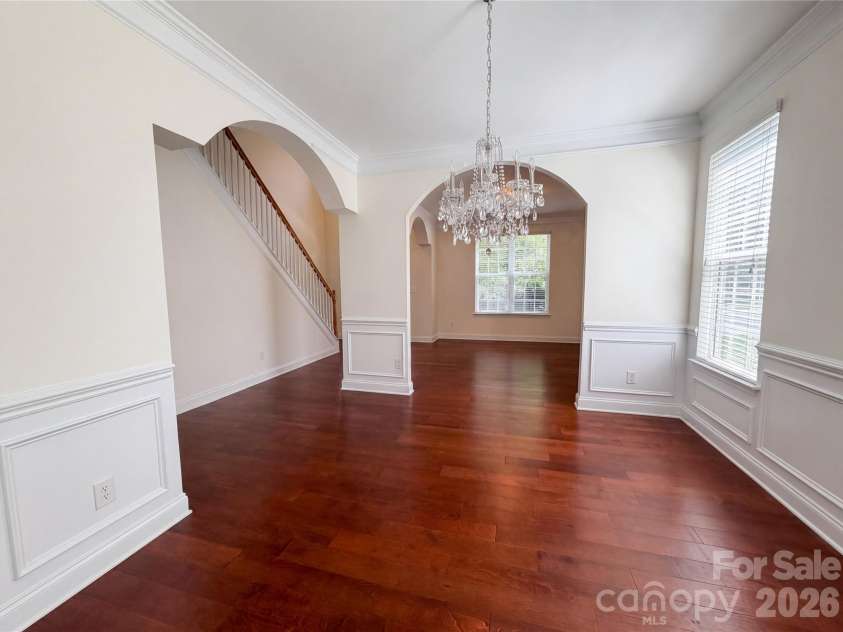 10050 Montrose Drive, Charlotte, NC 28269.  MLS# CAR4383800, YatesRealty ID 24173. 