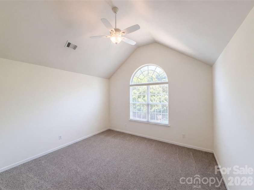10050 Montrose Drive, Charlotte, NC 28269.  MLS# CAR4383800, YatesRealty ID 24173. 