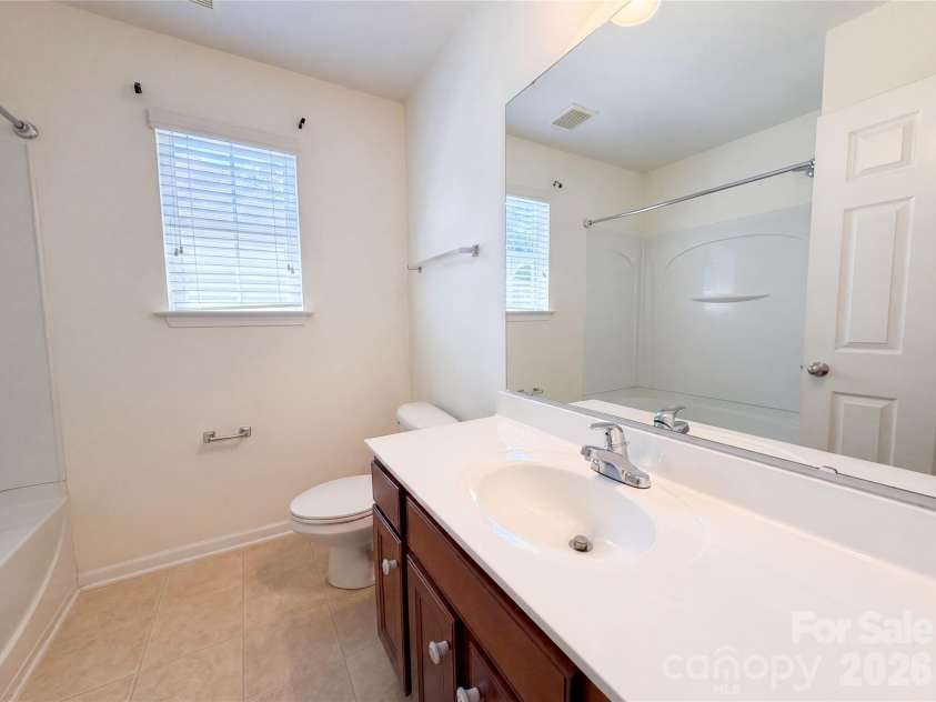 10050 Montrose Drive, Charlotte, NC 28269.  MLS# CAR4383800, YatesRealty ID 24173. 