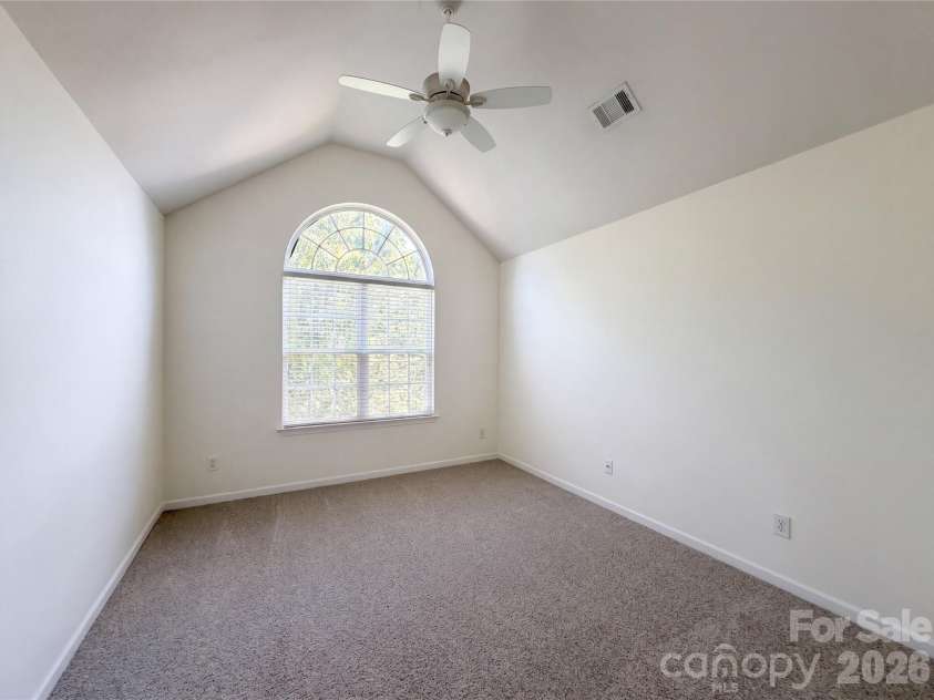 10050 Montrose Drive, Charlotte, NC 28269.  MLS# CAR4383800, YatesRealty ID 24173. 