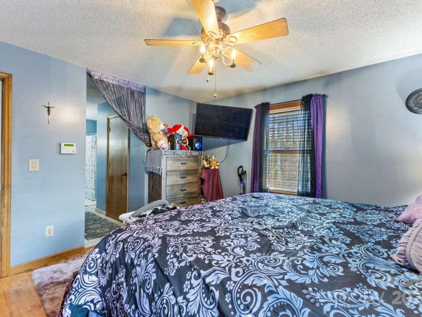 3777 Rain Valley Drive, Hudson, NC 28638.  MLS# CAR4242028, YatesRealty ID 24173. 