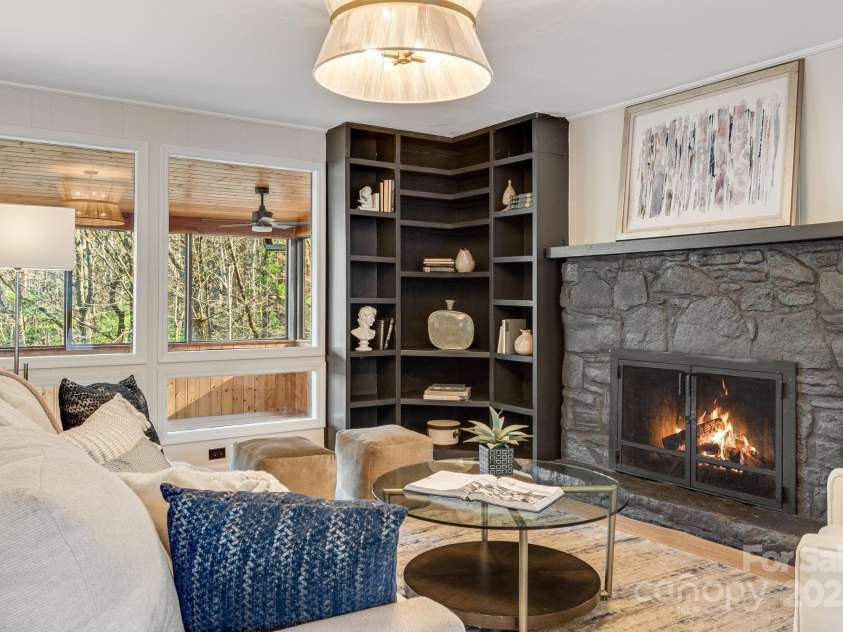 471 Highlands View Road, Highlands, NC 28741.  MLS# CAR4267272, YatesRealty ID 24174. 