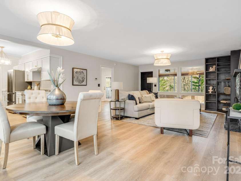 471 Highlands View Road, Highlands, NC 28741.  MLS# CAR4267272, YatesRealty ID 24174. 