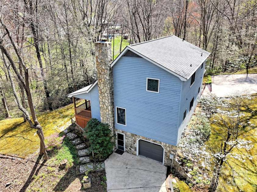 100 Tsali Drive, Waynesville, NC 28785.  MLS# CAR4244909, YatesRealty ID 24175. 