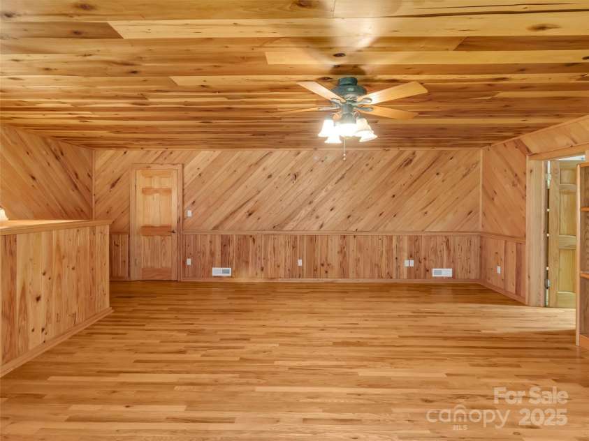 100 Tsali Drive, Waynesville, NC 28785.  MLS# CAR4244909, YatesRealty ID 24175. 