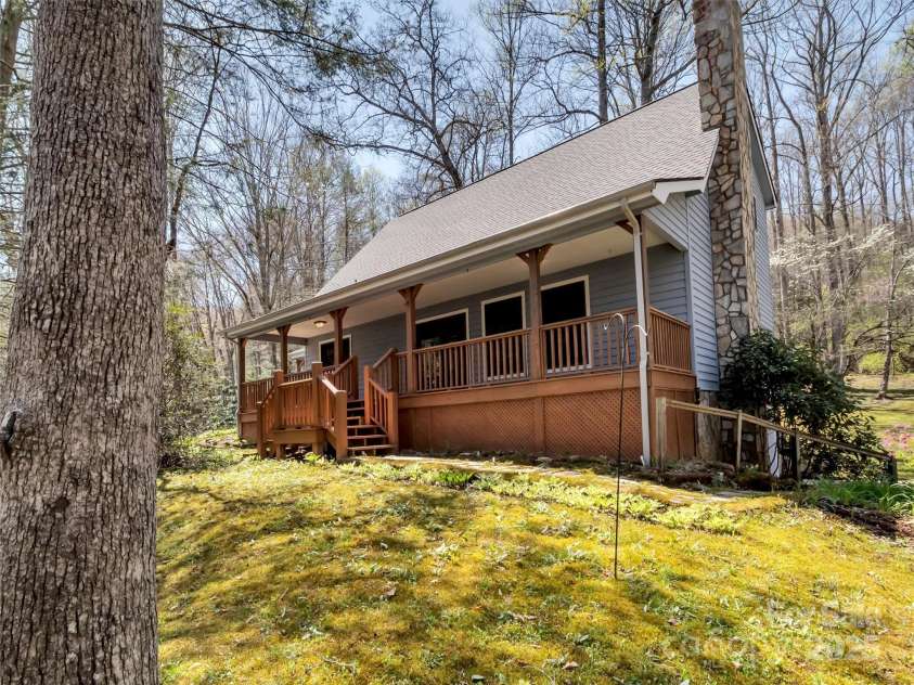 100 Tsali Drive, Waynesville, NC 28785.  MLS# CAR4244909, YatesRealty ID 24175. 