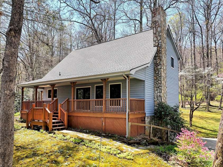 100 Tsali Drive, Waynesville, NC 28785.  MLS# CAR4244909, YatesRealty ID 24175. 