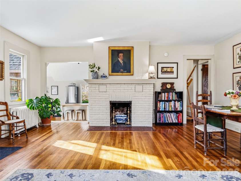 4 Duke Street, Asheville, NC 28803.  MLS# CAR4345320, YatesRealty ID 24175. 