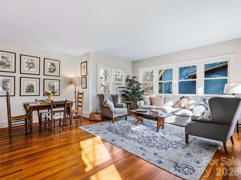 4 Duke Street, Asheville, NC 28803.  MLS# CAR4345320, YatesRealty ID 24175. 
