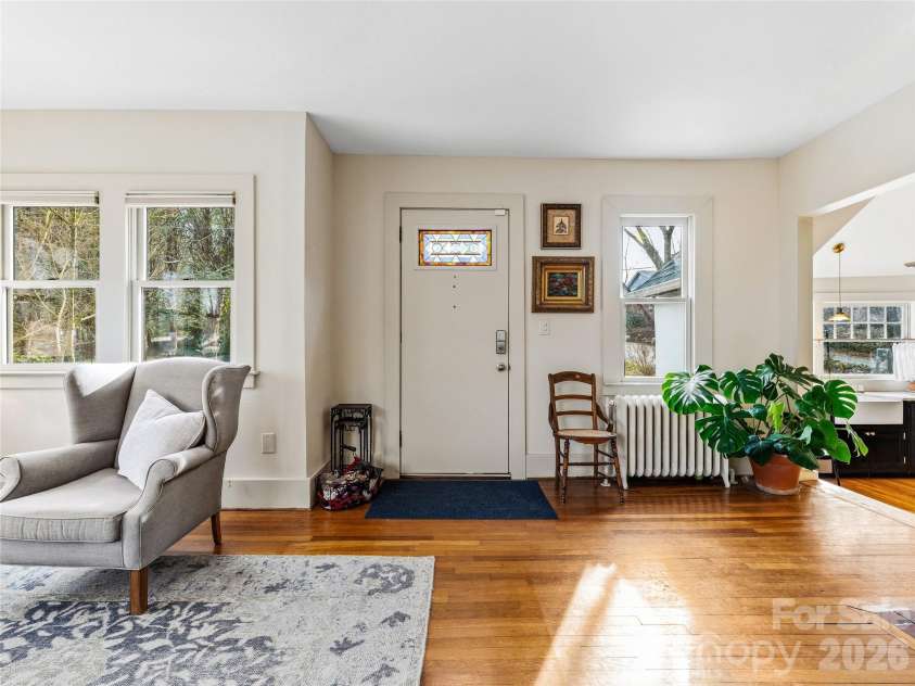 4 Duke Street, Asheville, NC 28803.  MLS# CAR4345320, YatesRealty ID 24175. 