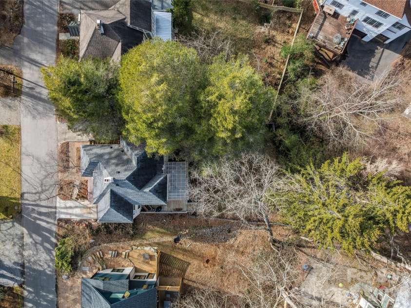 4 Duke Street, Asheville, NC 28803.  MLS# CAR4345320, YatesRealty ID 24175. 