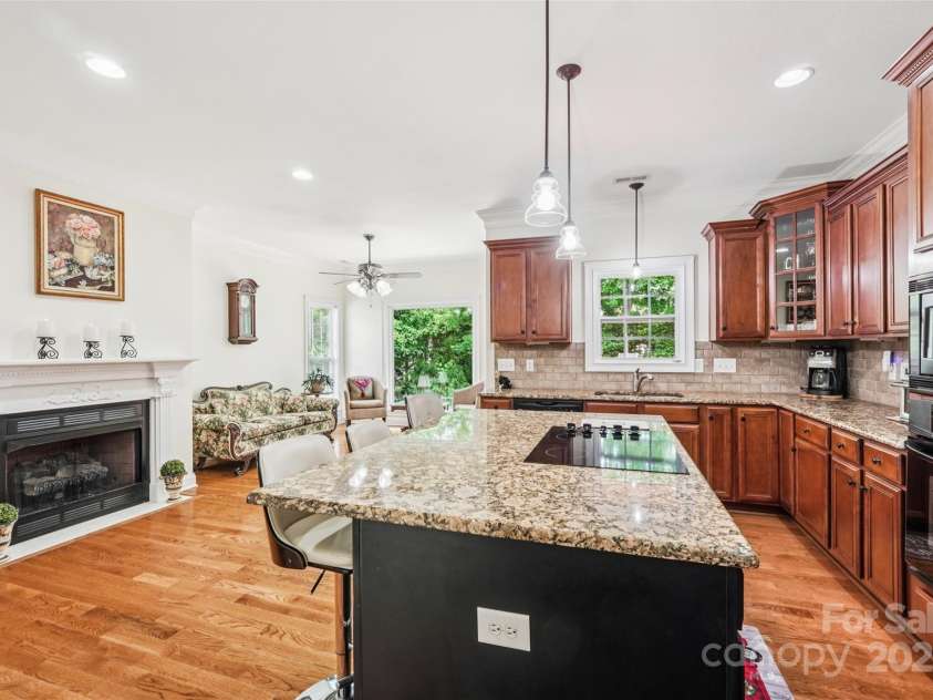 1575 Williamsburg Drive, Rock Hill, SC 29732.  MLS# CAR4267973, YatesRealty ID 24176. 