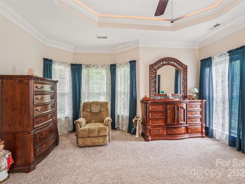 1575 Williamsburg Drive, Rock Hill, SC 29732.  MLS# CAR4267973, YatesRealty ID 24176. Sitting Area
