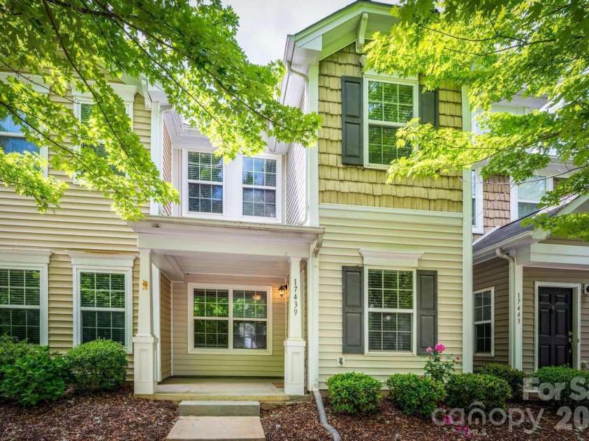17439 Caldwell Track Drive, Cornelius, NC 28031.  MLS# CAR4377822, YatesRealty ID 24176. 