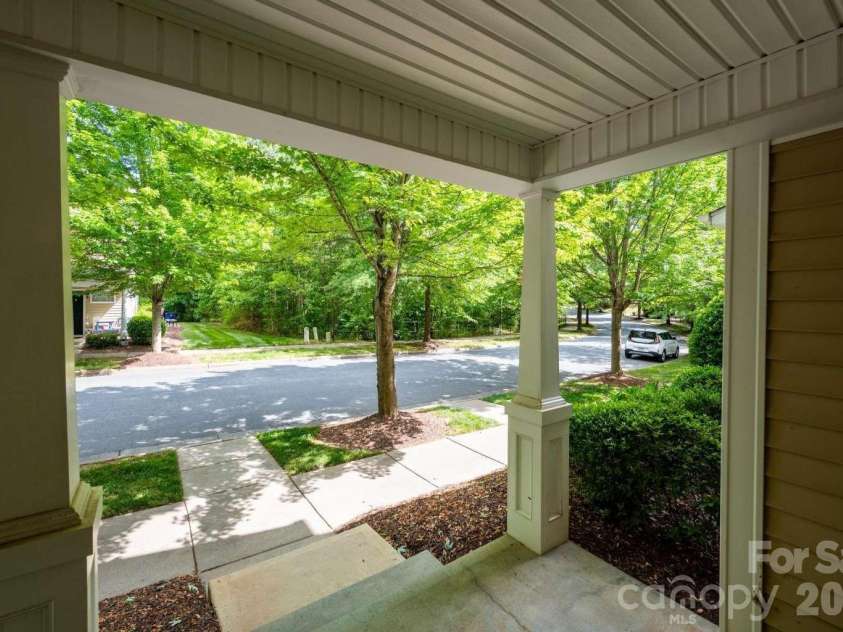 17439 Caldwell Track Drive, Cornelius, NC 28031.  MLS# CAR4377822, YatesRealty ID 24176. 