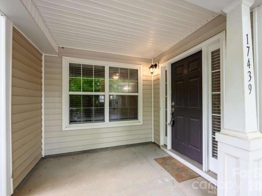 17439 Caldwell Track Drive, Cornelius, NC 28031.  MLS# CAR4377822, YatesRealty ID 24176. 