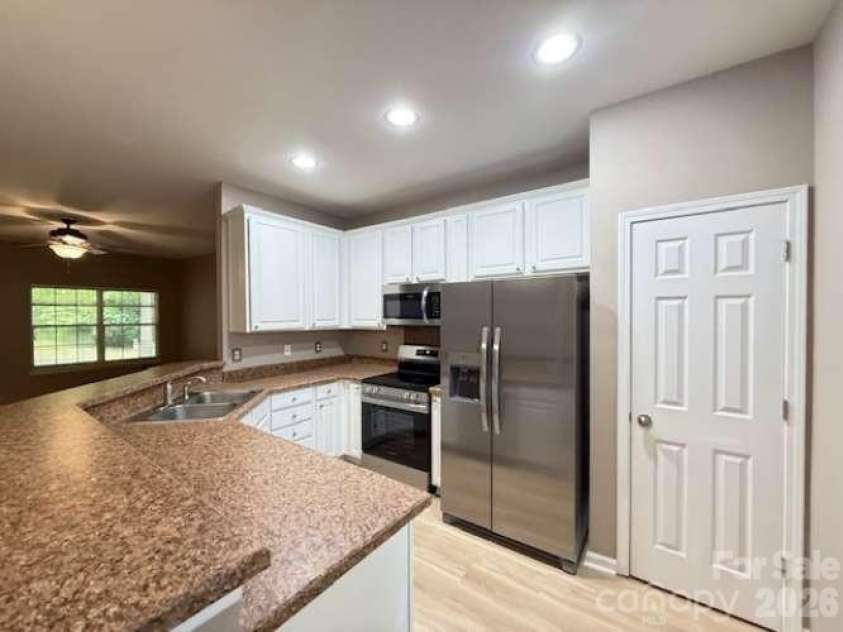 17439 Caldwell Track Drive, Cornelius, NC 28031.  MLS# CAR4377822, YatesRealty ID 24176. 