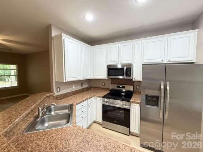 17439 Caldwell Track Drive, Cornelius, NC 28031.  MLS# CAR4377822, YatesRealty ID 24176. 