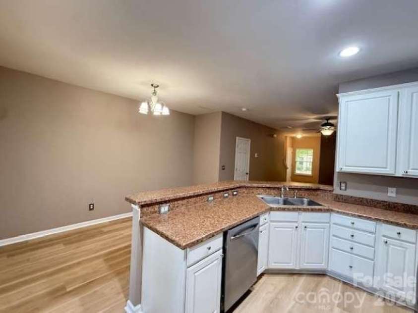 17439 Caldwell Track Drive, Cornelius, NC 28031.  MLS# CAR4377822, YatesRealty ID 24176. 