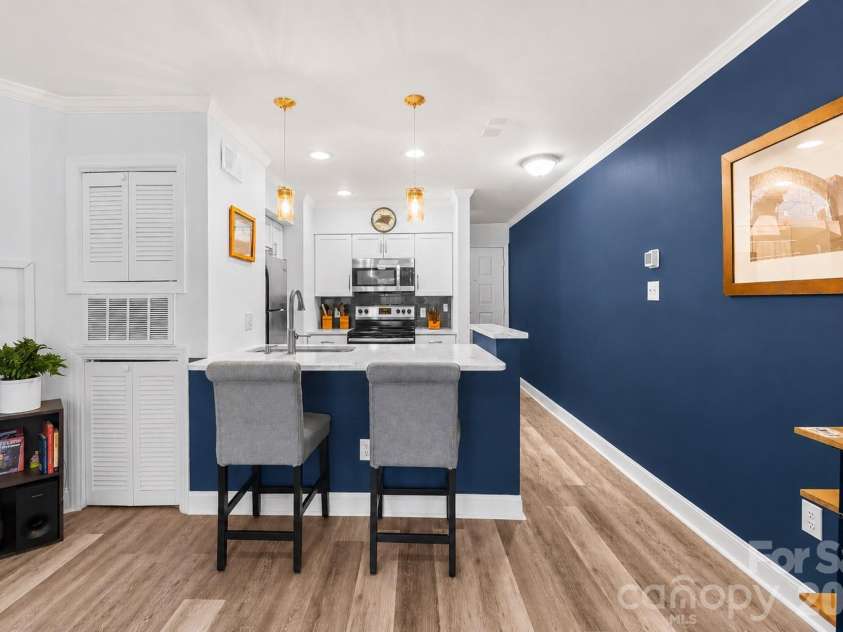 244 Cedar Street, Charlotte, NC 28202.  MLS# CAR4382473, YatesRealty ID 24177. 
