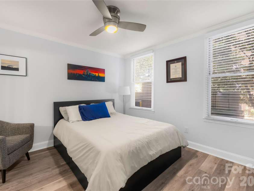 244 Cedar Street, Charlotte, NC 28202.  MLS# CAR4382473, YatesRealty ID 24177. 
