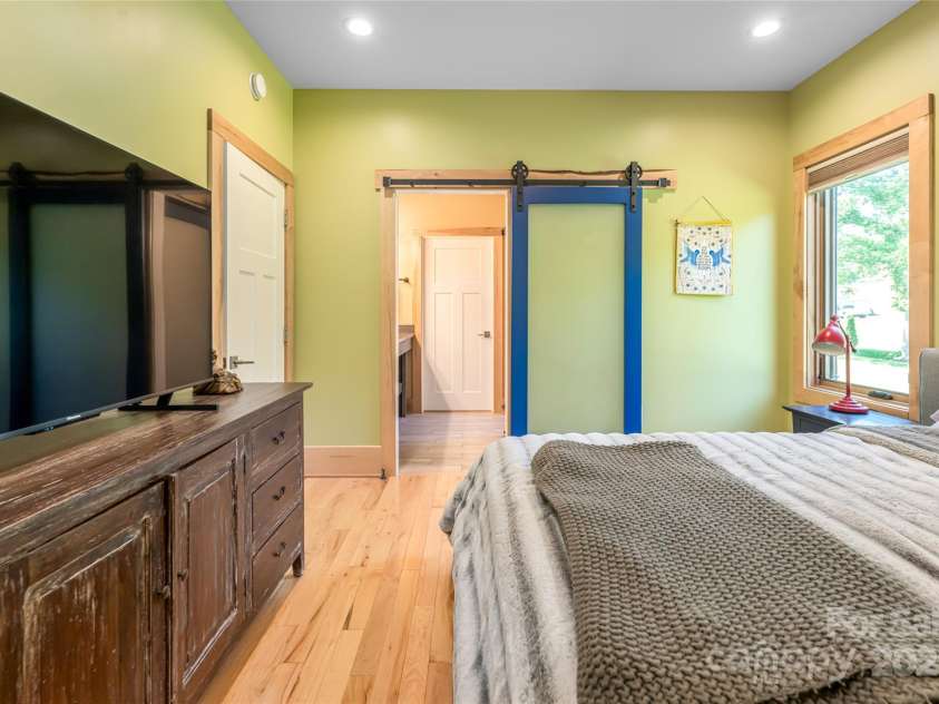 43 Upper Herron Cove Road, Weaverville, NC 28787.  MLS# CAR4269442, YatesRealty ID 24178. 