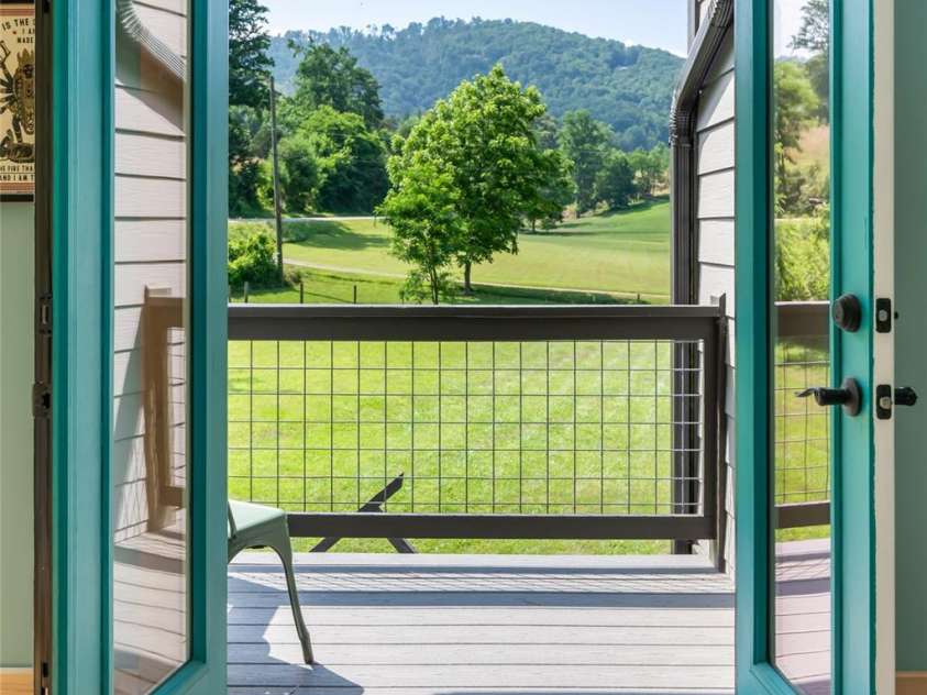 43 Upper Herron Cove Road, Weaverville, NC 28787.  MLS# CAR4269442, YatesRealty ID 24178. 