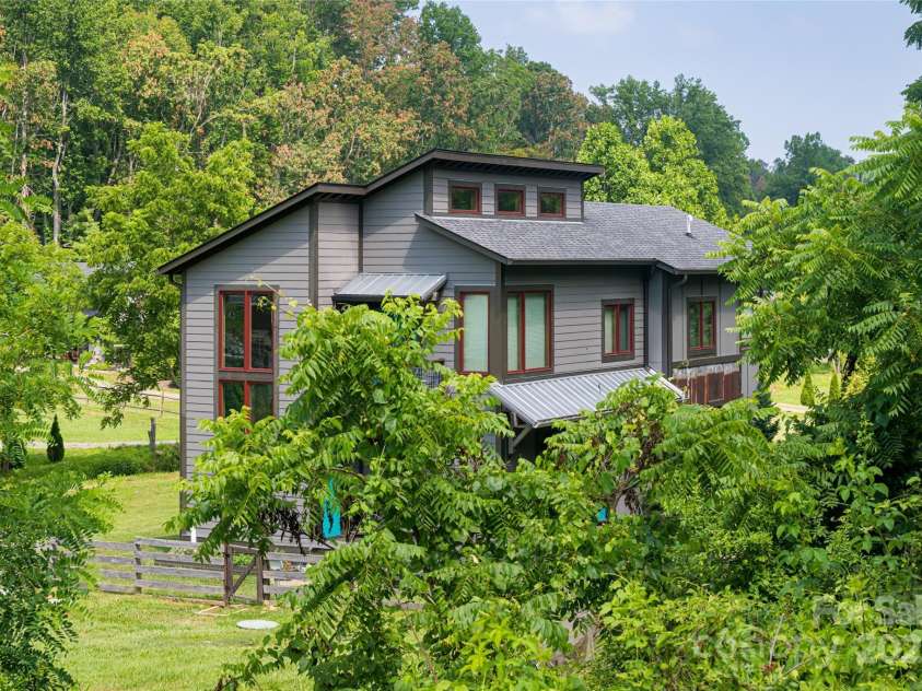 43 Upper Herron Cove Road, Weaverville, NC 28787.  MLS# CAR4269442, YatesRealty ID 24178. 