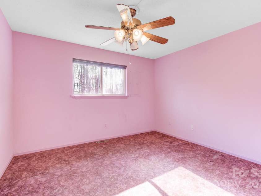 125 Freedom Road, Hendersonville, NC 28792.  MLS# CAR4329667, YatesRealty ID 2418. 