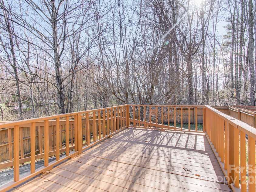 125 Freedom Road, Hendersonville, NC 28792.  MLS# CAR4329667, YatesRealty ID 2418. 