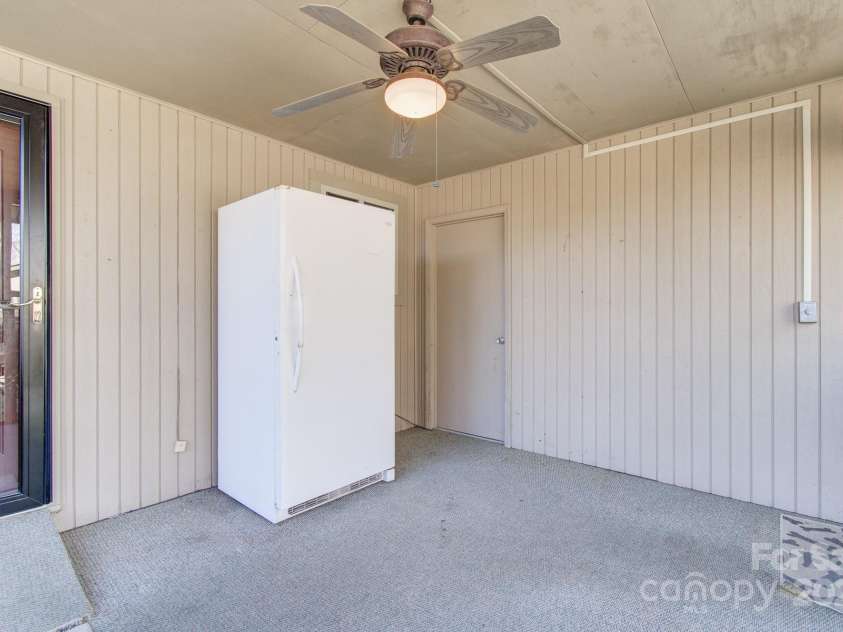 125 Freedom Road, Hendersonville, NC 28792.  MLS# CAR4329667, YatesRealty ID 2418. 