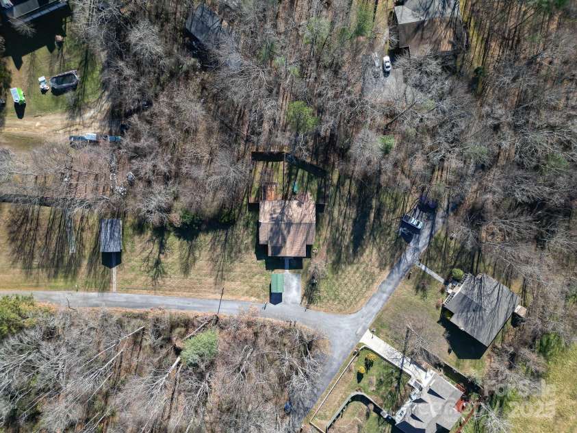 125 Freedom Road, Hendersonville, NC 28792.  MLS# CAR4329667, YatesRealty ID 2418. 