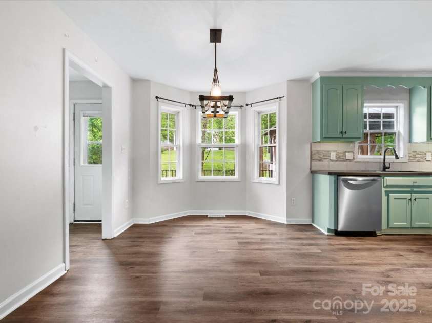 730 Cove Road, Gastonia, NC 28052.  MLS# CAR4260480, YatesRealty ID 24180. 